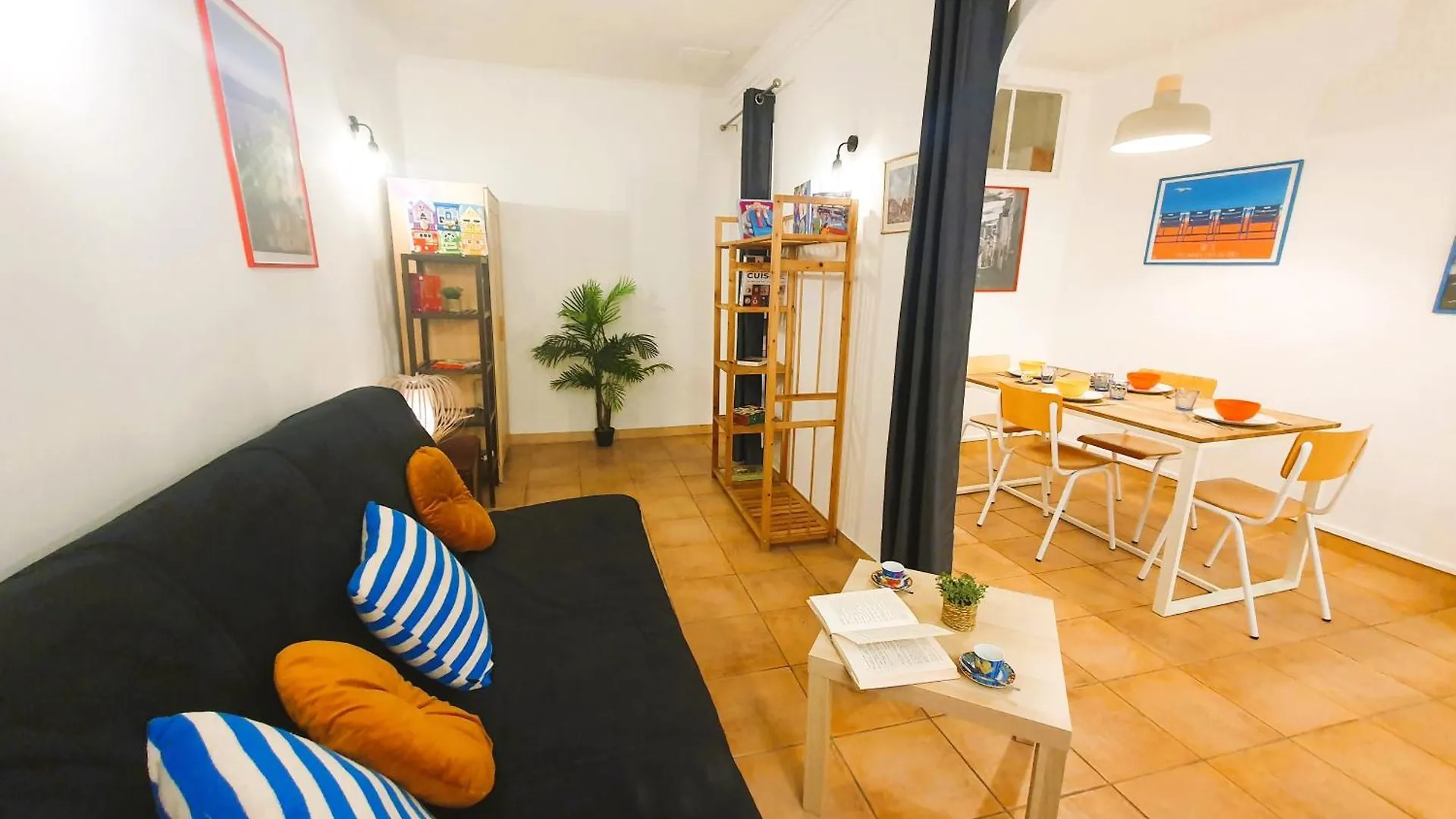 Vieux Nice Place Garibaldi - Cozy Flat 0*,  France